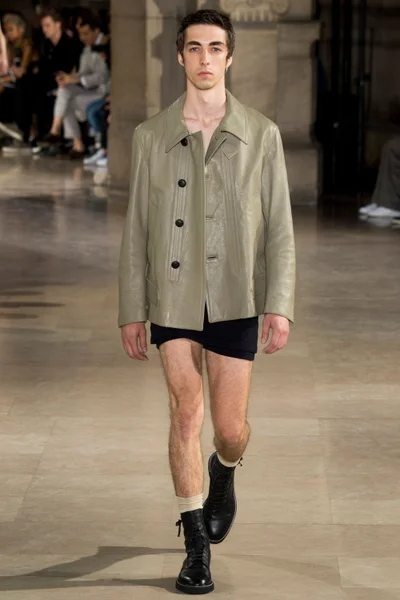 Look 11